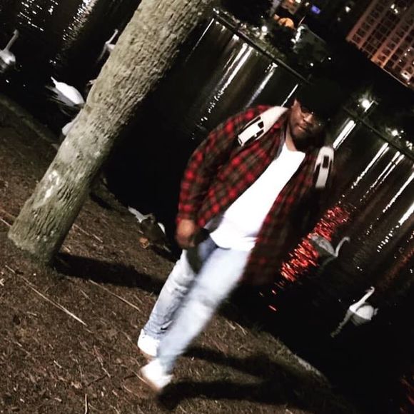 Meet your Posher, Kenneth - Picture 1 of 1